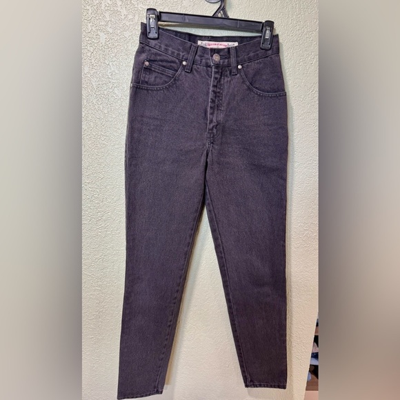 Levi's Women's Black Straight Jeans - Picture 1 of 6